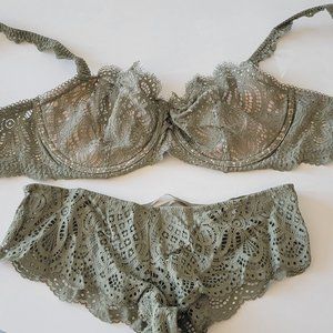 VS  green boy short and bra outfit